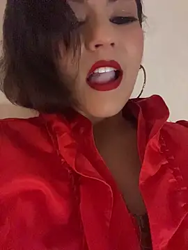 eva luz online show from July 24, 8:40 pm