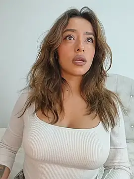 foxxy lover online show from July 8, 6:01 pm
