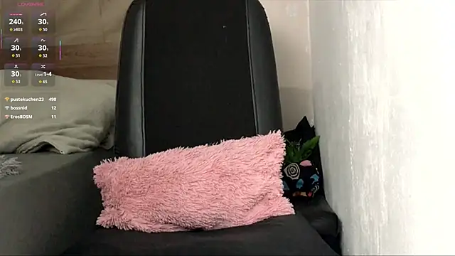 Snapshot of blackberrystarsunshine chatting on June 30, 2:56 am blackberrystarsunshine online show from June 30, 2:56 am