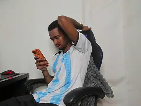 Kofi exotic 2 online show from June 7, 10:24 pm