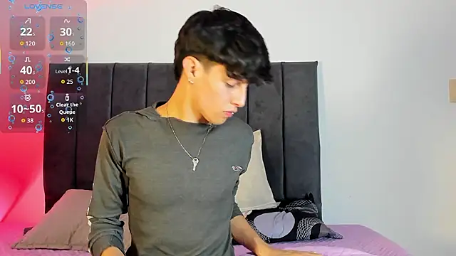 Snapshot of axxxel_twink chatting on March 20, 3:11 am axxxel twink online show from March 20, 3:11 am