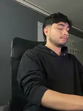 DylanC  online show from February 5, 8:19 am