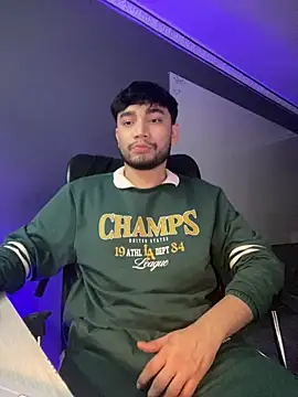 DylanC  online show from February 8, 6:28 am