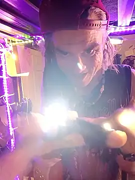 AllucyLu online show from March 2, 3:41 am