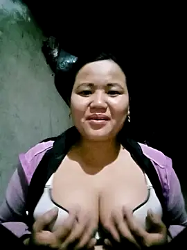 -Liuen- online show from February 1, 9:46 pm