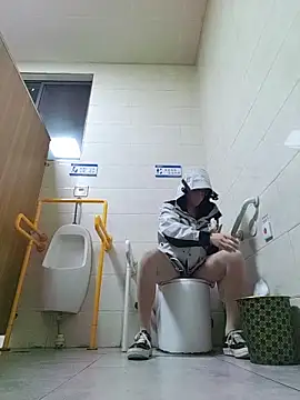 quetsa online show from April 19, 6:10 pm