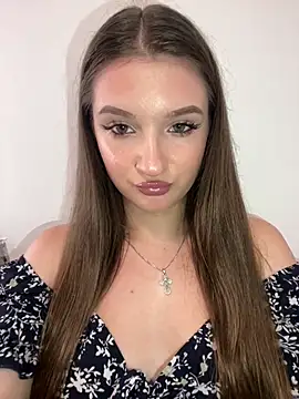 Green eyes lady online show from June 30, 1:56 pm