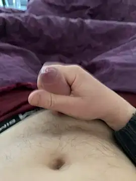 Snapshot of petitsexe52 chatting on March 19, 8:40 am petitsexe52 online show from March 19, 8:40 am