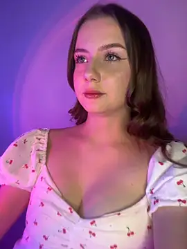 Miss KONG online show from February 4, 2:01 pm