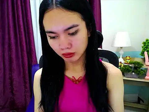 Snapshot of devine_goddess chatting on March 7, 10:23 am devine goddess online show from March 7, 10:23 am