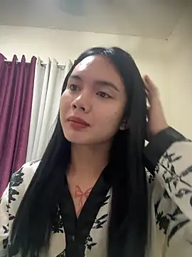 Snapshot of devine_goddess chatting on March 14, 10:10 am devine goddess online show from March 14, 10:10 am