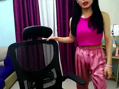 Snapshot of devine_goddess chatting on March 27, 11:04 pm devine goddess online show from March 27, 11:04 pm