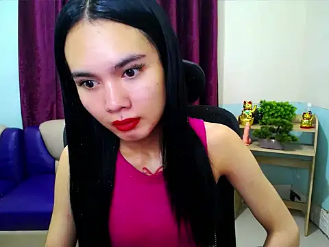 Snapshot of devine_goddess chatting on April 3, 9:40 am devine goddess online show from April 3, 9:40 am