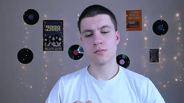 Snapshot of neo_raze chatting on February 2, 8:07 pm neo raze online show from February 2, 8:07 pm