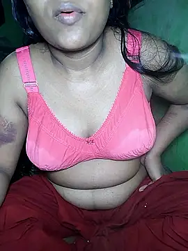 Romantic-Couple999 online show from April 3, 7:23 pm