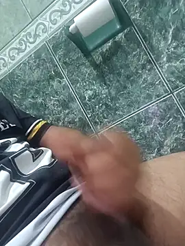 Snapshot of Josejose1984 chatting on March 10, 12:37 am Josejose1984 online show from March 10, 12:37 am