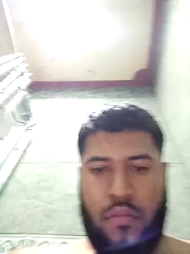 Snapshot of Josejose1984 chatting on March 28, 10:31 pm Josejose1984 online show from March 28, 10:31 pm