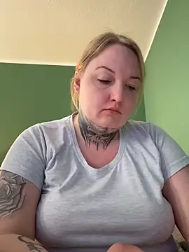 Lolaaxxx13 online show from June 8, 6:08 pm