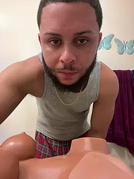 Tu PaPi Favorito online show from July 2, 2:22 am