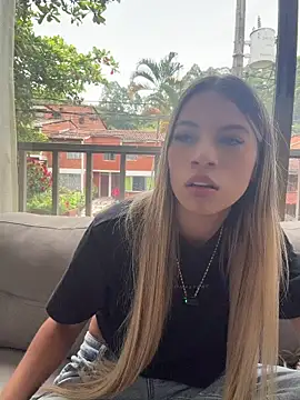 Mia Rosee1 online show from May 10, 6:24 pm