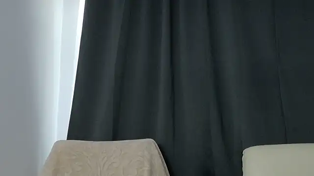 Snapshot of AbellaDesiree chatting on March 7, 5:04 am AbellaDesiree online show from March 7, 5:04 am