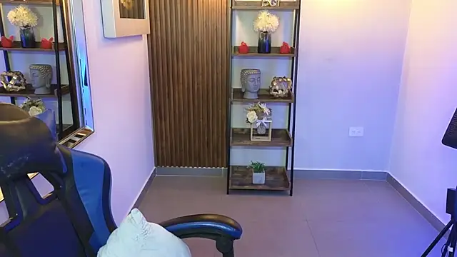  Mia Rebel online show from February 5, 11:04 am