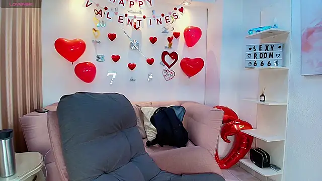 Luna Millers online show from February 20, 3:47 am