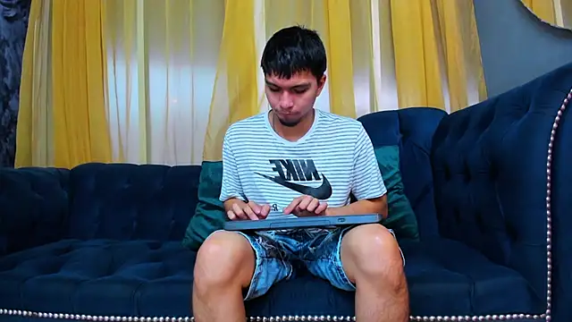 Derek freeman online show from February 4, 1:17 pm