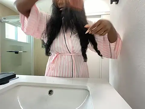 Snapshot of Anadia_Starr chatting on April 9, 10:37 pm Anadia Starr online show from April 9, 10:37 pm