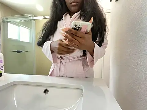 Snapshot of Anadia_Starr chatting on April 10, 10:58 pm Anadia Starr online show from April 10, 10:58 pm