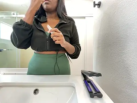 Snapshot of Anadia_Starr chatting on June 28, 6:14 pm Anadia Starr online show from June 28, 6:14 pm