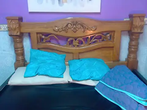 Luigi Ferrer online show from March 7, 1:24 am