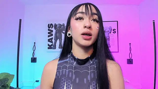 Snapshot of Maddie_Rosee chatting on March 24, 3:33 am Maddie Rosee online show from March 24, 3:33 am