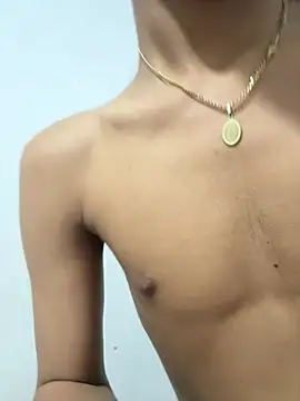 Snapshot of dominick_fran chatting on February 18, 10:55 am dominick fran online show from February 18, 10:55 am