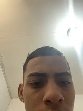 Snapshot of dominick_fran chatting on March 20, 6:07 am dominick fran online show from March 20, 6:07 am