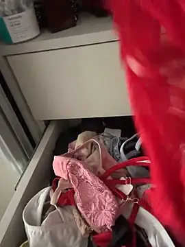 lolaaculaa online show from March 28, 6:51 pm