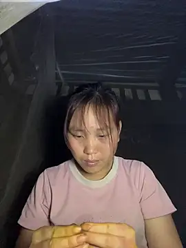kekely online show from May 1, 10:03 pm