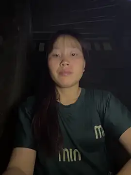 kekely online show from May 4, 3:19 pm
