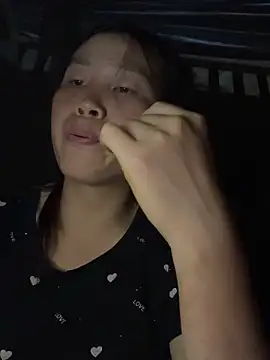 kekely online show from May 8, 3:28 pm