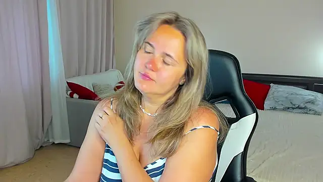 LilyBel online show from July 14, 12:57 am