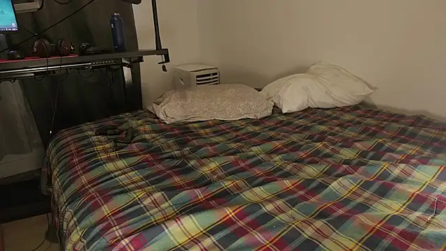 Snapshot of Begamc chatting on February 21, 1:34 pm Begamc online show from February 21, 1:34 pm