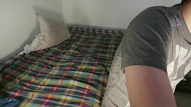 Snapshot of Begamc chatting on April 2, 6:16 pm Begamc online show from April 2, 6:16 pm