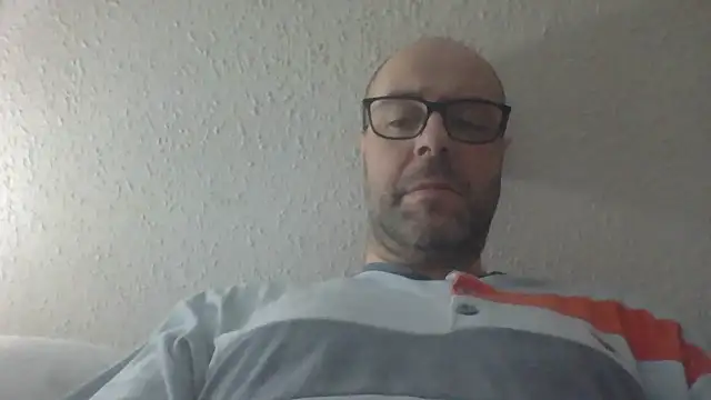 Snapshot of AlexRue chatting on March 21, 12:15 am AlexRue online show from March 21, 12:15 am