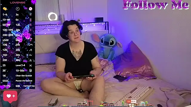 Snapshot of lunatigre4 chatting on March 12, 3:07 pm lunatigre4 online show from March 12, 3:07 pm