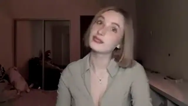 Snapshot of DeliciaBagnoli chatting on February 25, 5:44 pm DeliciaBagnoli online show from February 25, 5:44 pm