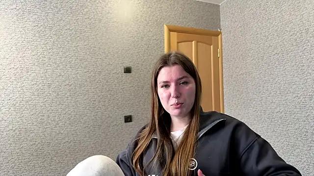 ErmaHoltham online show from February 13, 12:12 pm