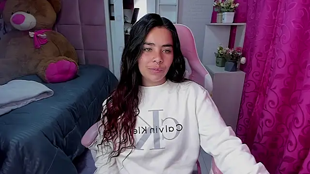 liany taylor online show from February 15, 2:52 am