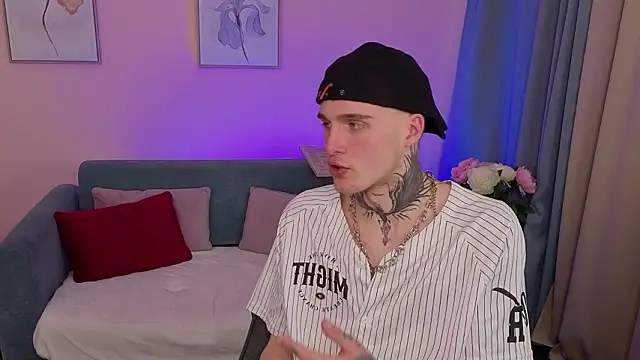 LucassMorgan online show from February 18, 1:29 pm