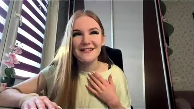 TashiaLupacchino online show from February 10, 7:12 am