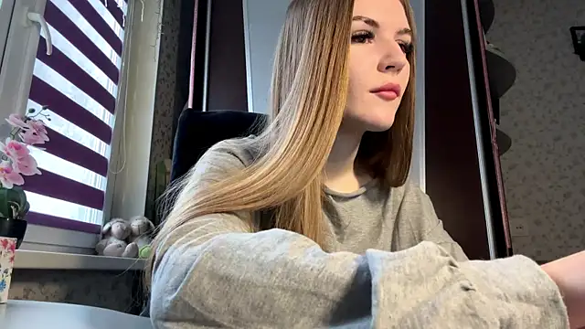 TashiaLupacchino online show from February 11, 7:02 am